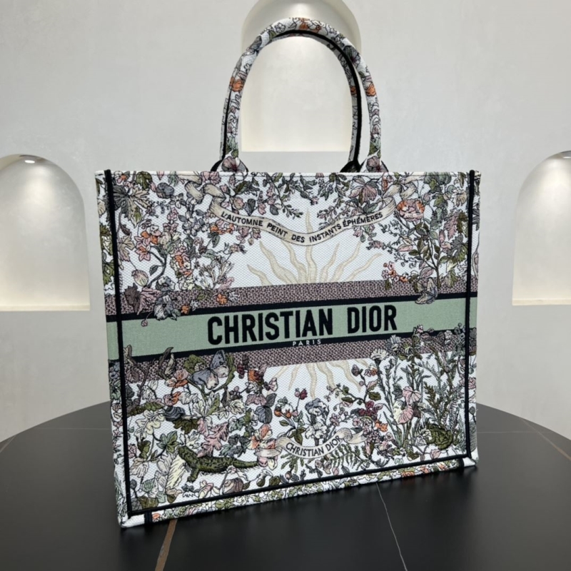 Dior Shopping Bags